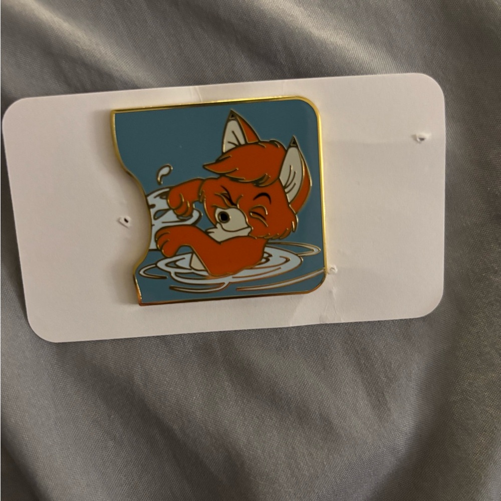 Disney Fox and the Hound Pin